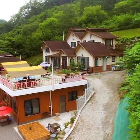 Hongcheon Flowering Hill Pension Exterior photo